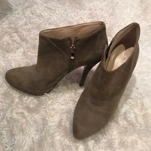 enzo angiolini suede heel booties